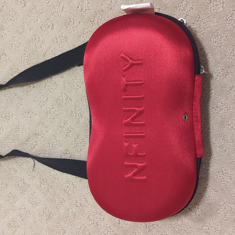 KIDS WHITE NFINITY EVOLUTION CHEER SHOES SIZE 4 very good condition like new